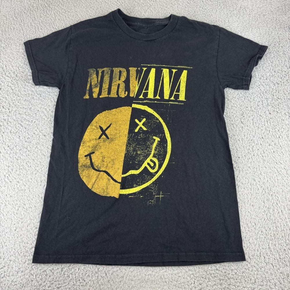Nirvana Smiley Face T Shirt‎ Size Small Grunge 90s VTG Y2K